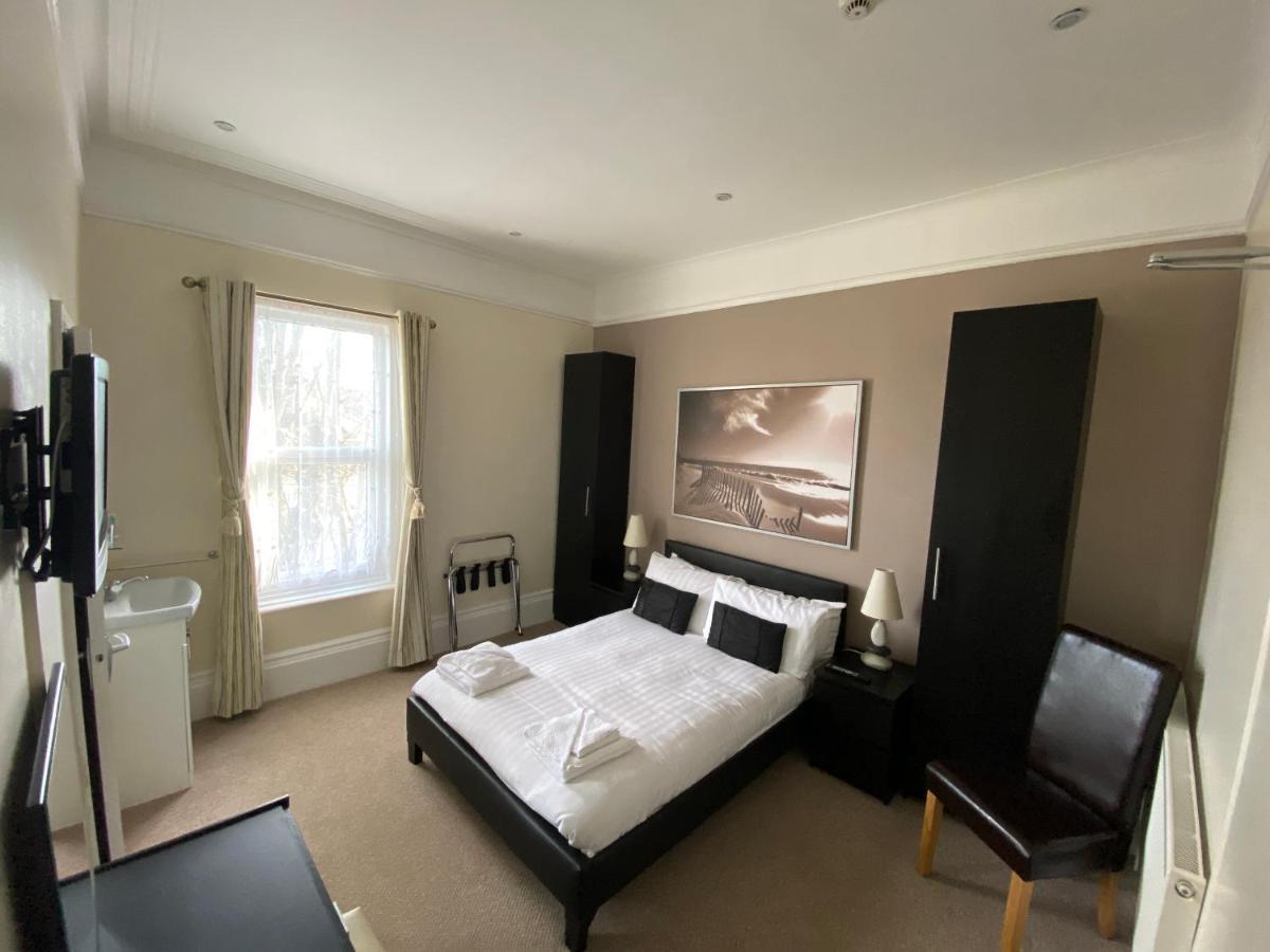 Somerton Lodge (Adults Only) Shanklin Buitenkant foto